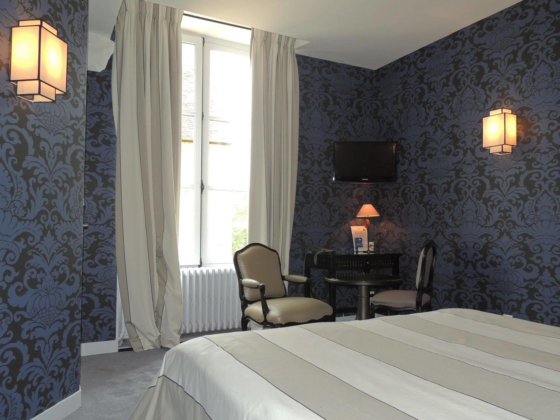 Logis - Hotel & Restaurant Du Tribunal Mortagne-au-Perche Exteriér fotografie