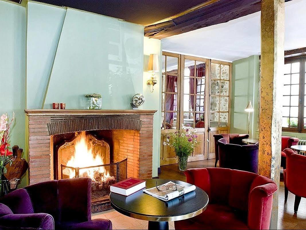 Logis - Hotel & Restaurant Du Tribunal Mortagne-au-Perche Exteriér fotografie